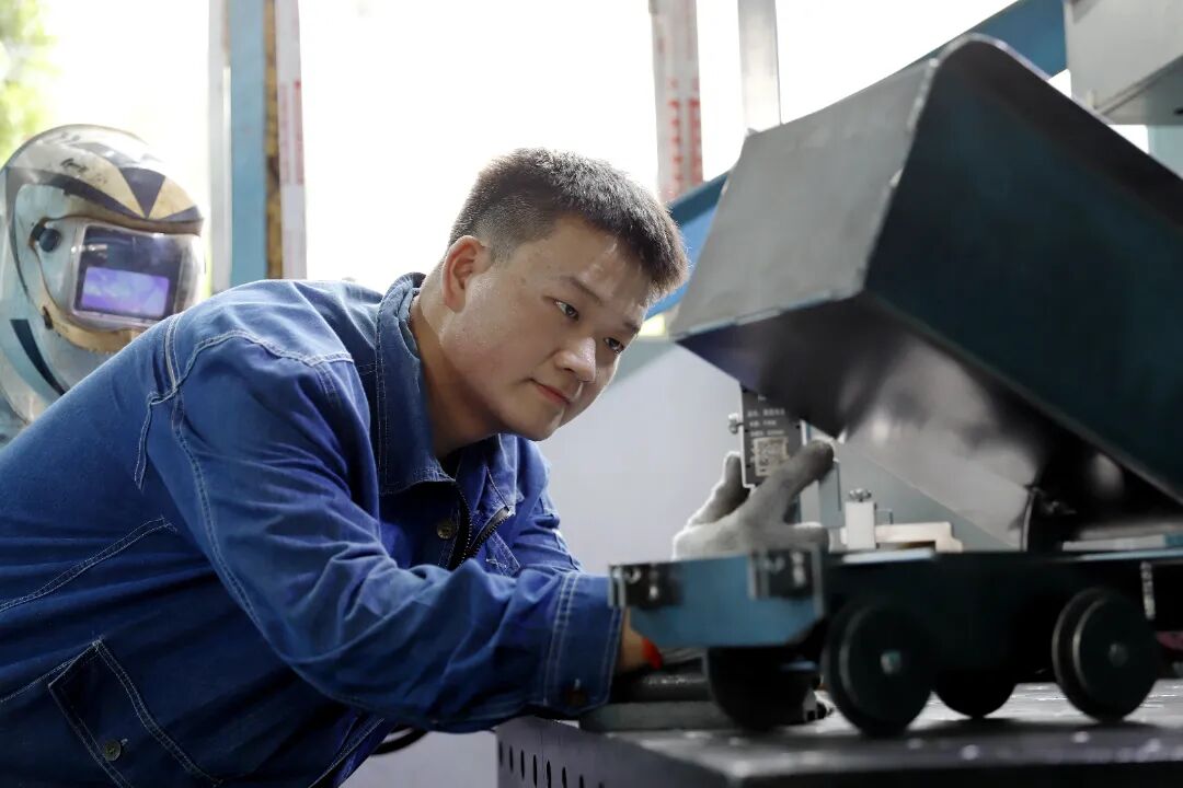 3.孫佳銀 建筑金屬構(gòu)造項(xiàng)目銀牌